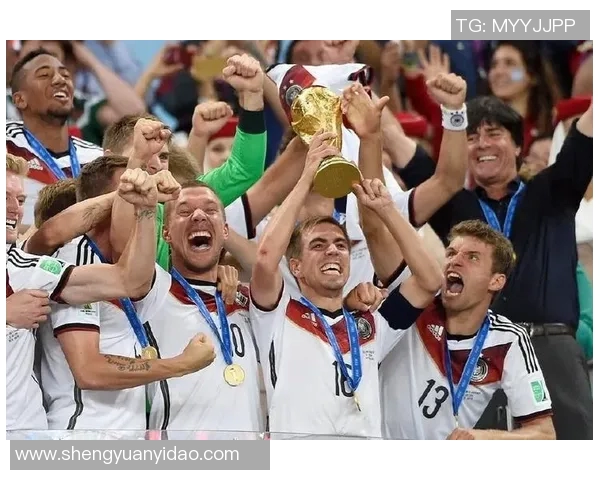 探索足球最强阵型的秘密与战术解析助你赢得比赛胜利